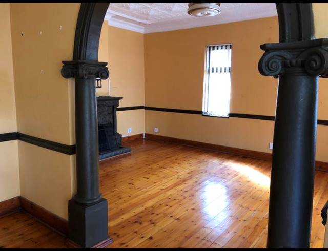 6 BEDROOM HOUSE FOR SALE IN KENSINGTON